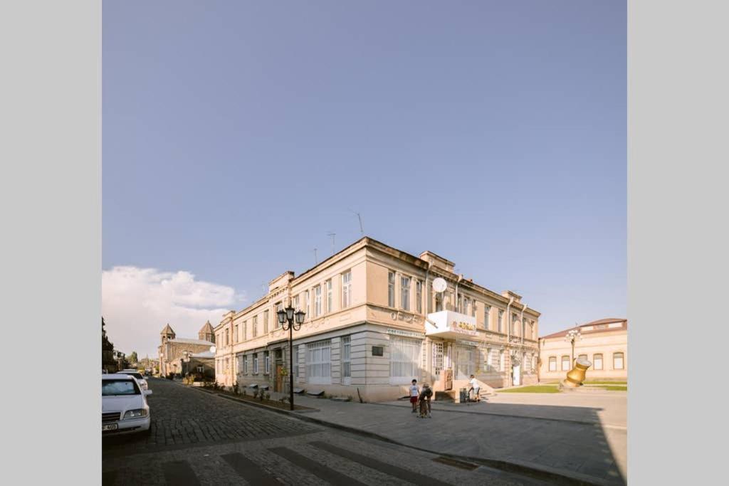 New Central Apartment In Гюмри Екстериор снимка