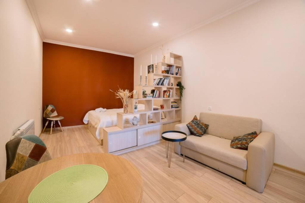 New Central Apartment In Гюмри Екстериор снимка