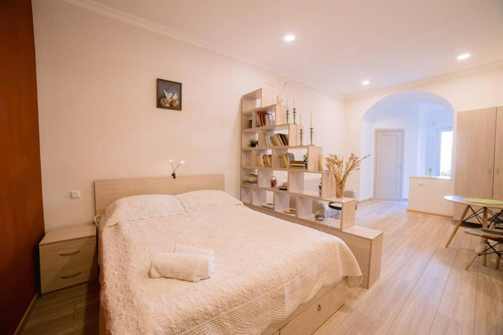 New Central Apartment In Гюмри Екстериор снимка